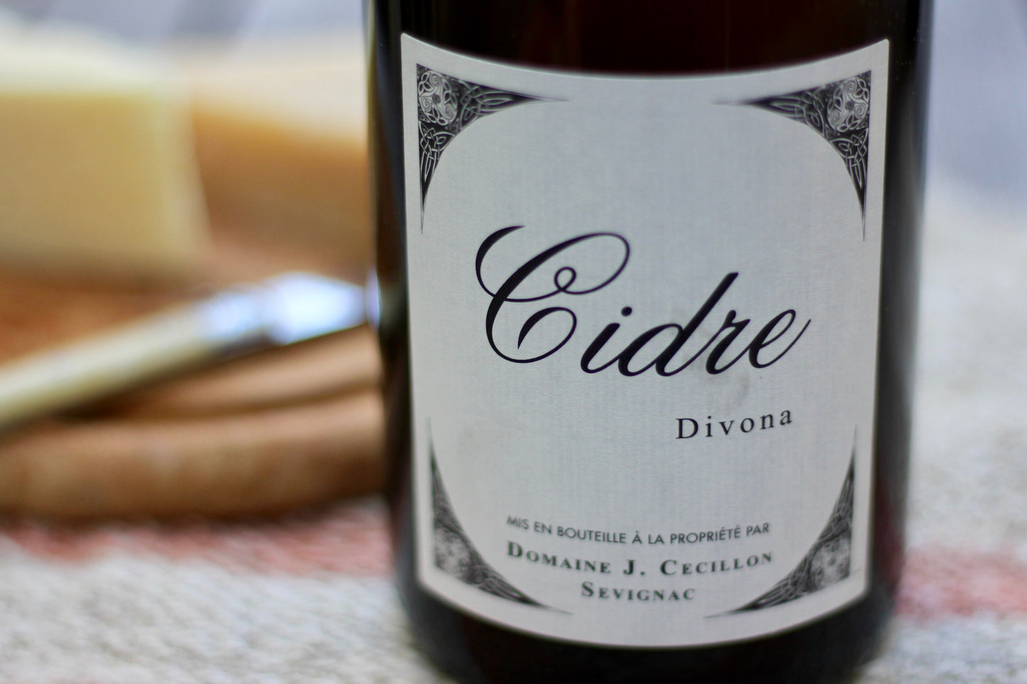 2014 Domaine Johanna Cecillon Cidre Divona 2014 Domaine Johanna Cecillon Cidre Divona - Rock Juice Inc
